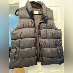 Old Navy Puffer Vest